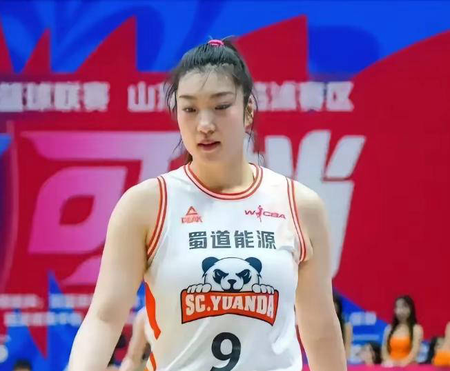 将迎接新的, 并非在赛场, 核心中锋韩 将迎接新的, 并非在赛场, 核心中锋韩